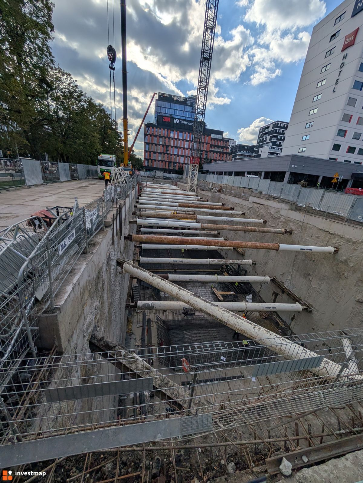 Zdjęcie Powstańców 7D fot. Jan Augustynowski