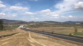 Na Dolnym Śląsku trwa budowa dwóch ostatnich odcinków drogi ekspresowej S3 [ZDJĘCIA]