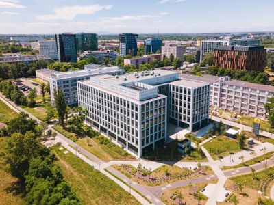 Vastint Poland oddał we Wrocławiu do użytku nowy biurowiec i hotel [ZDJĘCIA]