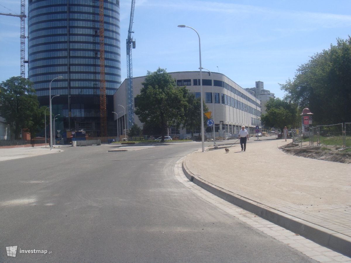 Zdjęcie [Wrocław-Krzyki] Przebudowa układu drogowego wokół Sky Tower fot. Jan Augustynowski