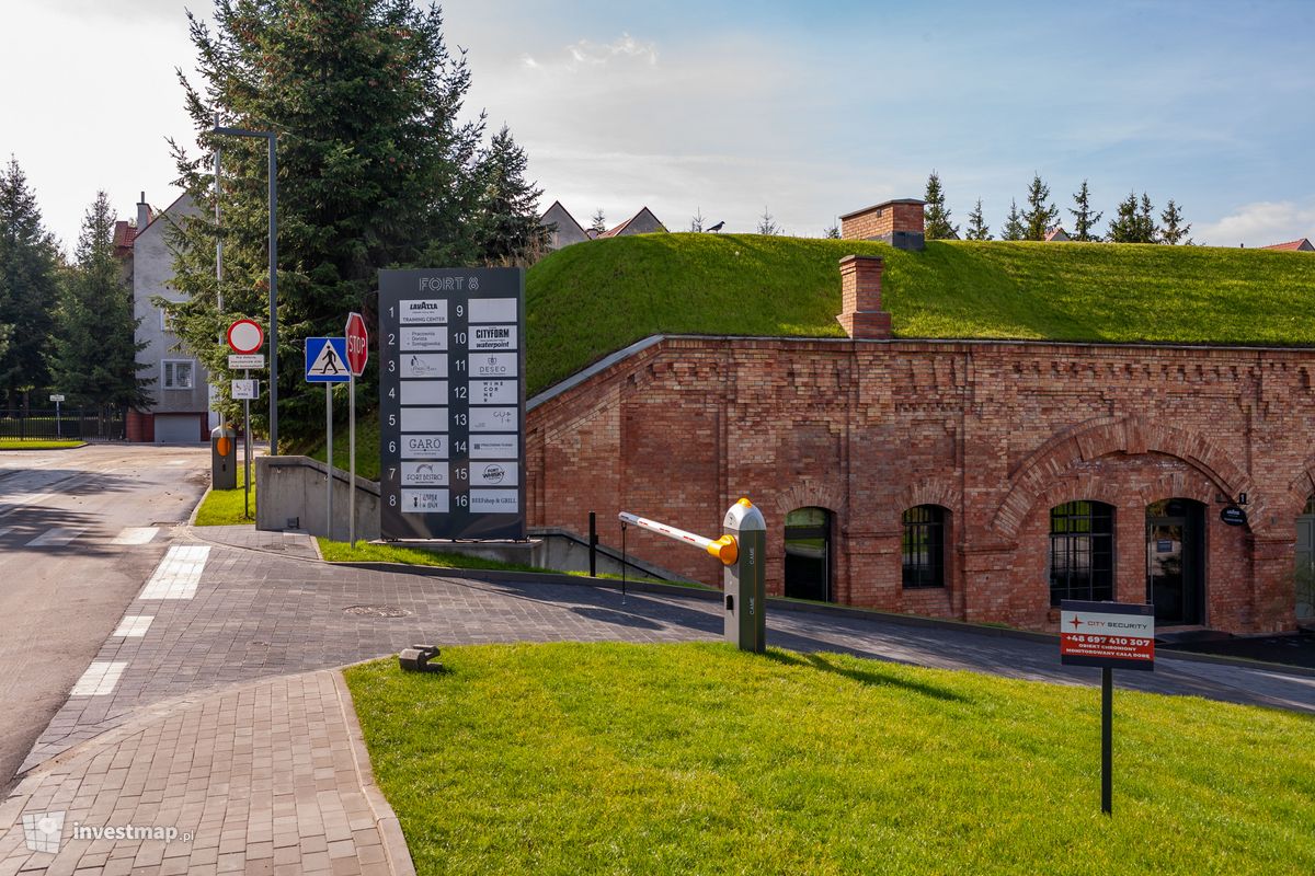 Zdjęcie [Warszawa] Osiedle "Fort Służew" fot. Jakub Zazula 