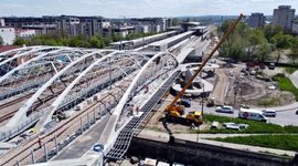 Kończy się budowa ostatniego z trzech nowych mostów kolejowych nad Wisłą w Krakowie [ZDJĘCIA]