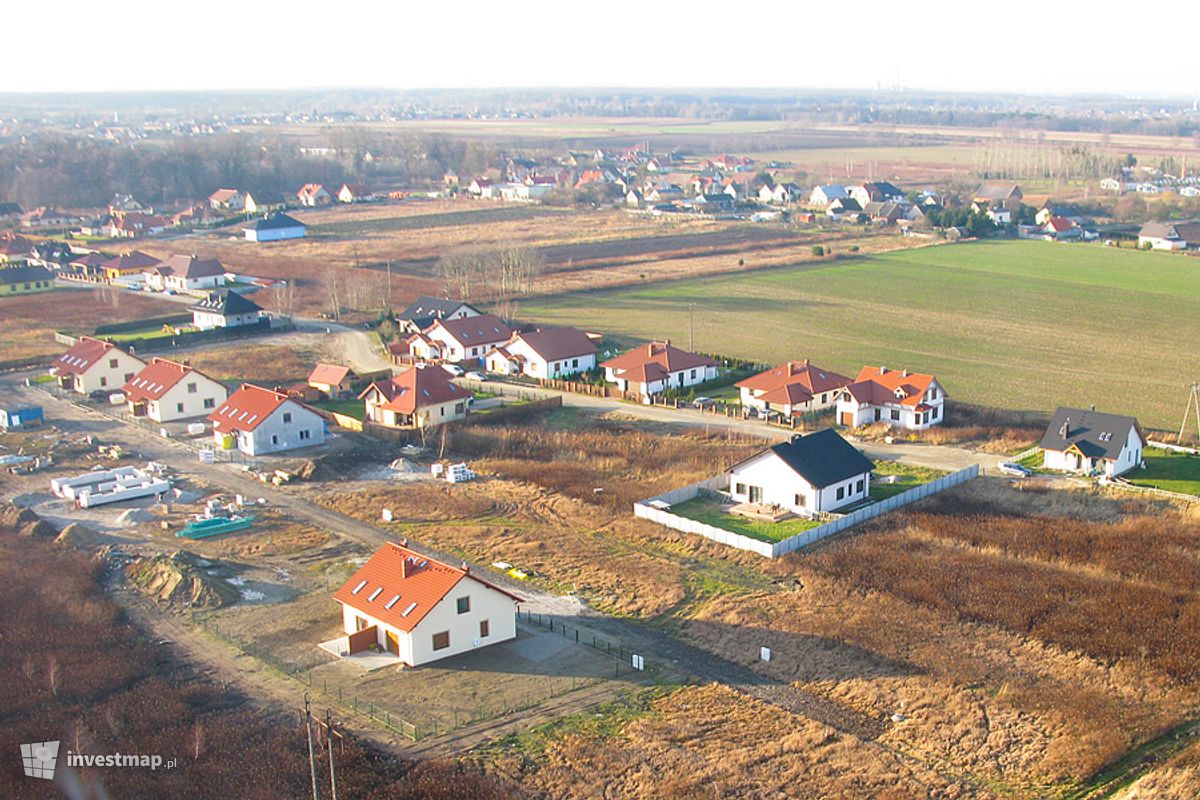 Zdjęcie [Jeszkowice] Osiedle domów "Między Łąkami" fot. Orzech 