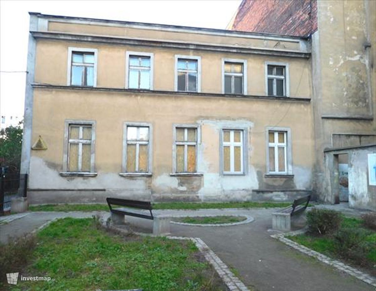 Zdjęcie Budynek mieszkalny, ul. Kazimierza Jagiellończyka 38 fot. Mariusz Bartodziej