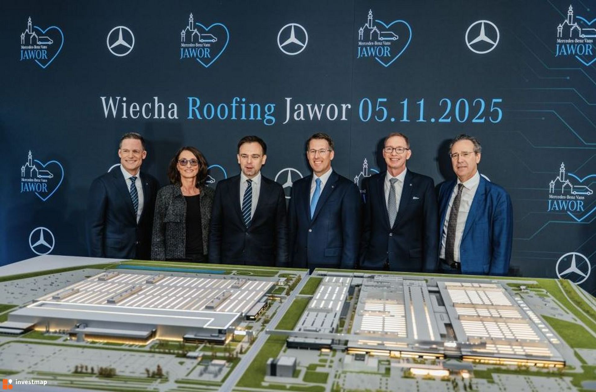Wiecha na budowie wielkiej fabryki Mercedes-Benz na Dolnym Śląsku