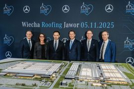 Wiecha na budowie wielkiej fabryki Mercedes-Benz na Dolnym Śląsku