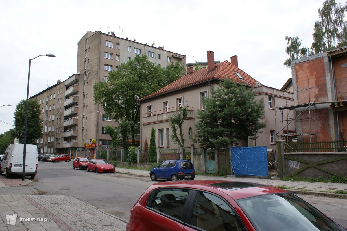 Zdjęcie [Katowice] Budynek Biurowo - Usługowy, ul. Raciborska 44 fot. Damian Daraż 