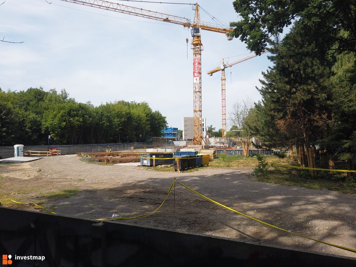 Zdjęcie Al. Pokoju 64 fot. Damian Daraż 