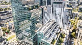 102-metrowy biurowiec Studio A z ukończoną fasadą [ZDJĘCIA]