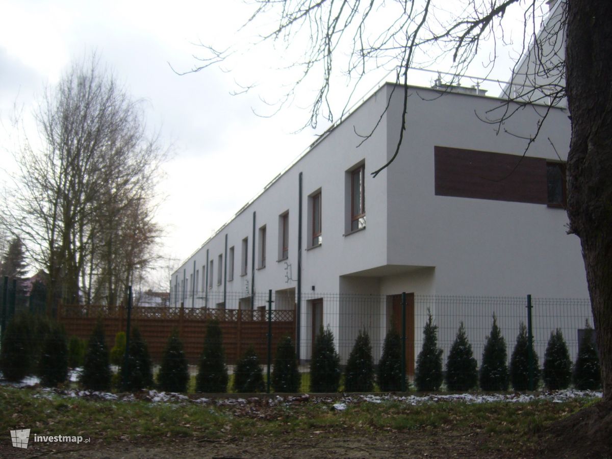 Zdjęcie [Wrocław] Osiedle domów jednorodzinnych "Nowe Maślice", al. Śliwowa fot. Orzech 