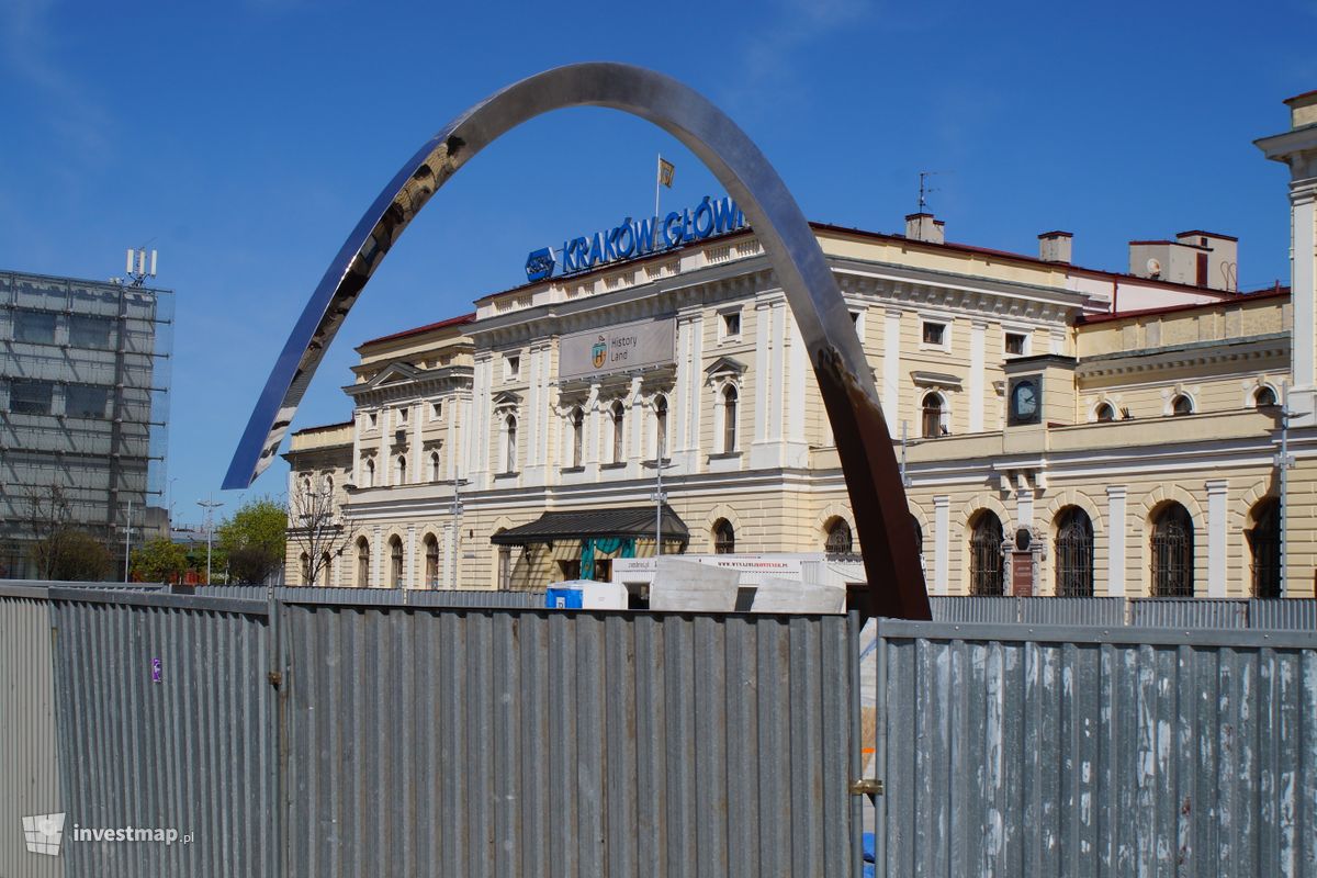 Zdjęcie Pomnik Ryszarda Kuklińskiego fot. Damian Daraż 