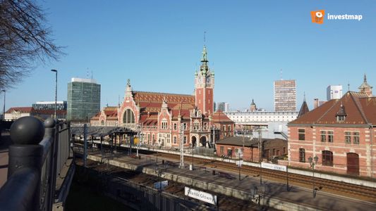 Trwa remont zabytkowego budynku dworca kolejowego Gdańsk Główny [FILM]