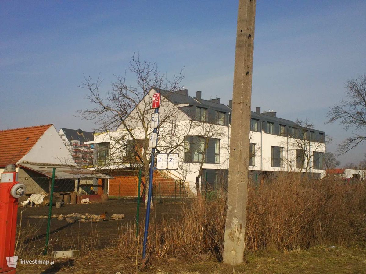 Zdjęcie [Wrocław] Osiedle domów jednorodzinnych "Mieroszowska" fot. Orzech 