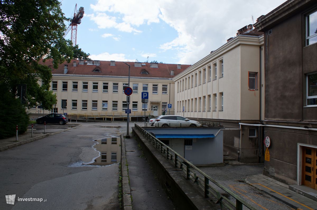 Zdjęcie [Kraków] Szpital Żeromskiego fot. Damian Daraż 