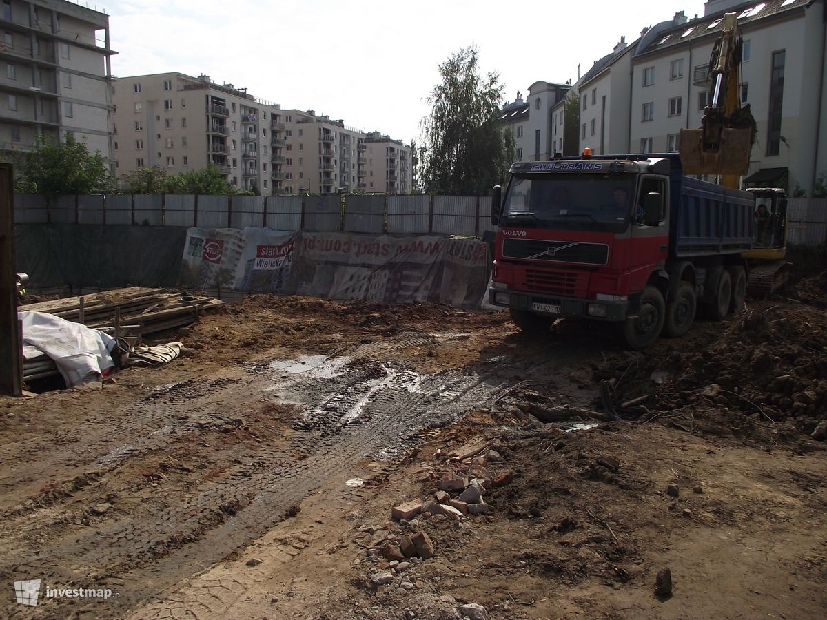 Zdjęcie [Kraków] Budynek Mieszkalny Wielorodzinny, ul. Reduta fot. Damian Daraż 