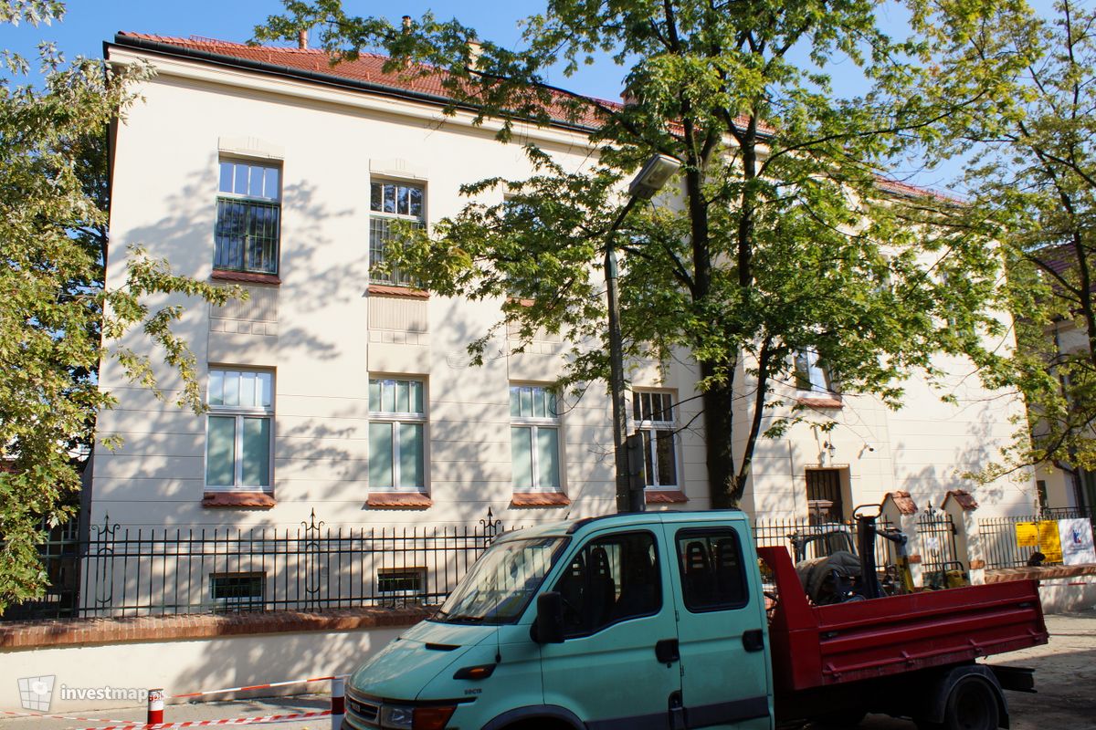 Zdjęcie [Kraków] Remont Klinik wraz z Ogrodzeniem, ul. Botaniczna 3 fot. Damian Daraż 
