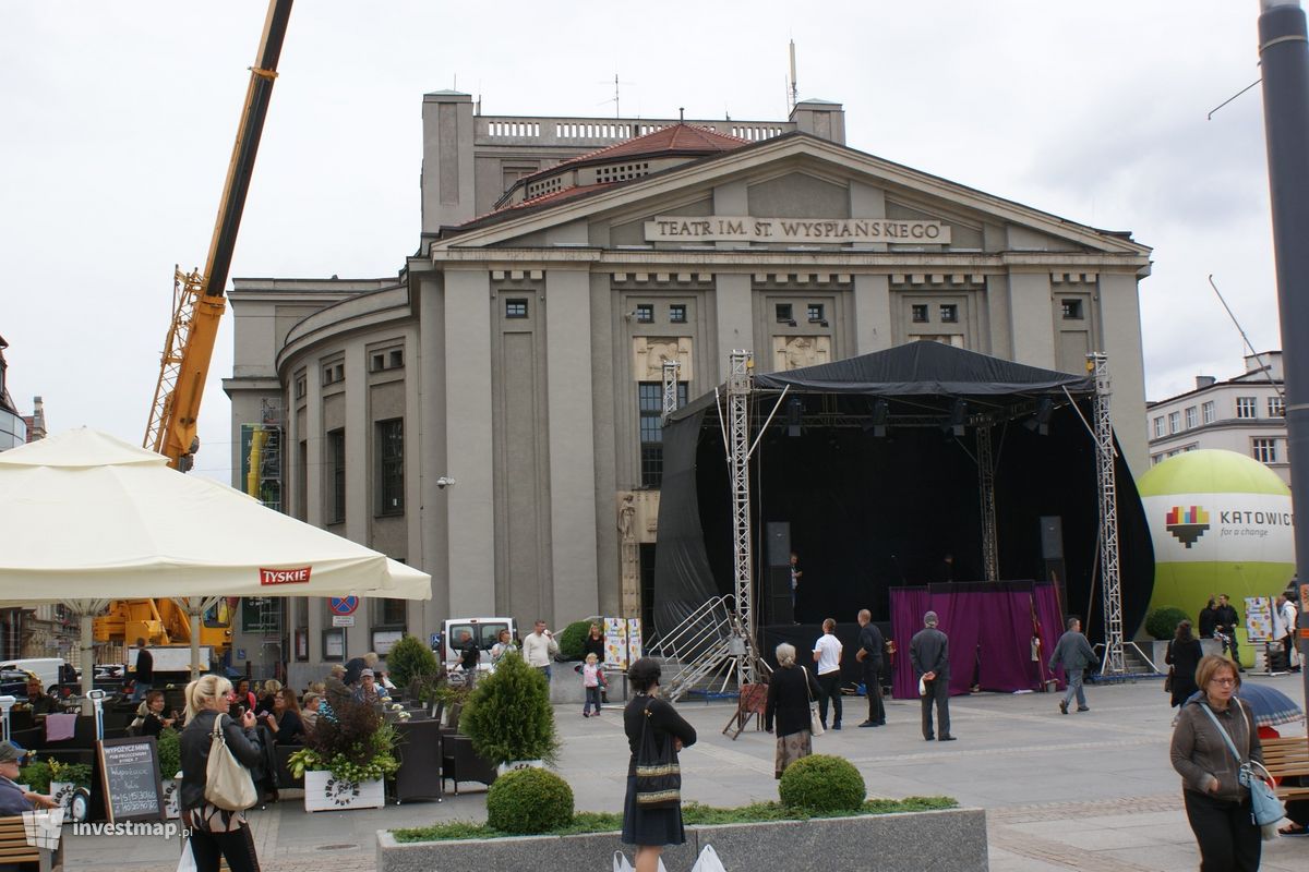 Zdjęcie [Katowice] Remont Teatru Wyspiańskiego, ul. Teatralna 2 fot. Damian Daraż 
