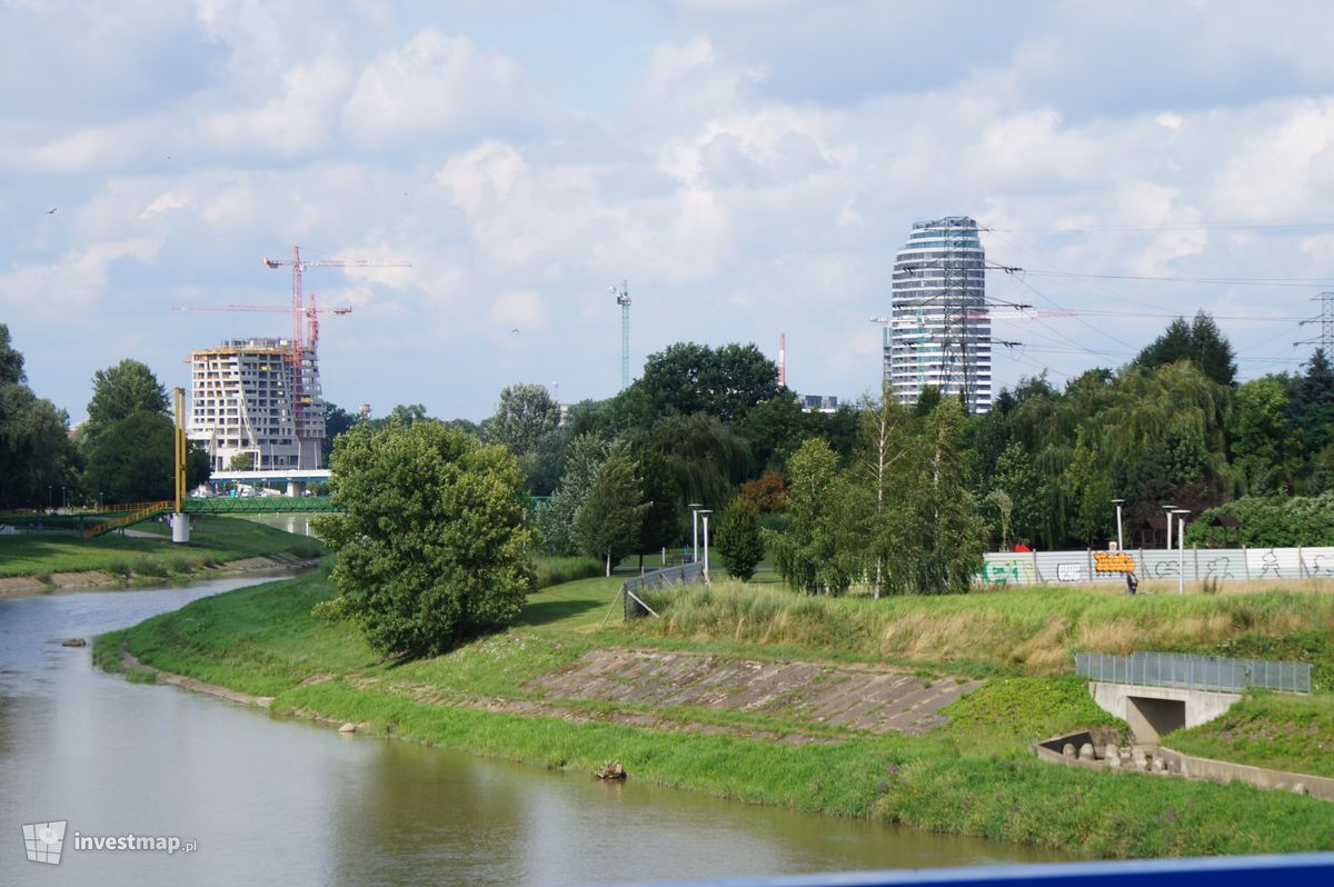 Zdjęcie Capital Towers fot. Damian Daraż 