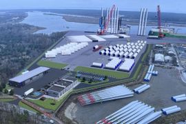 W Świnoujściu powstaje Terminal Instalacyjny morskich farm wiatrowych [FILMY]