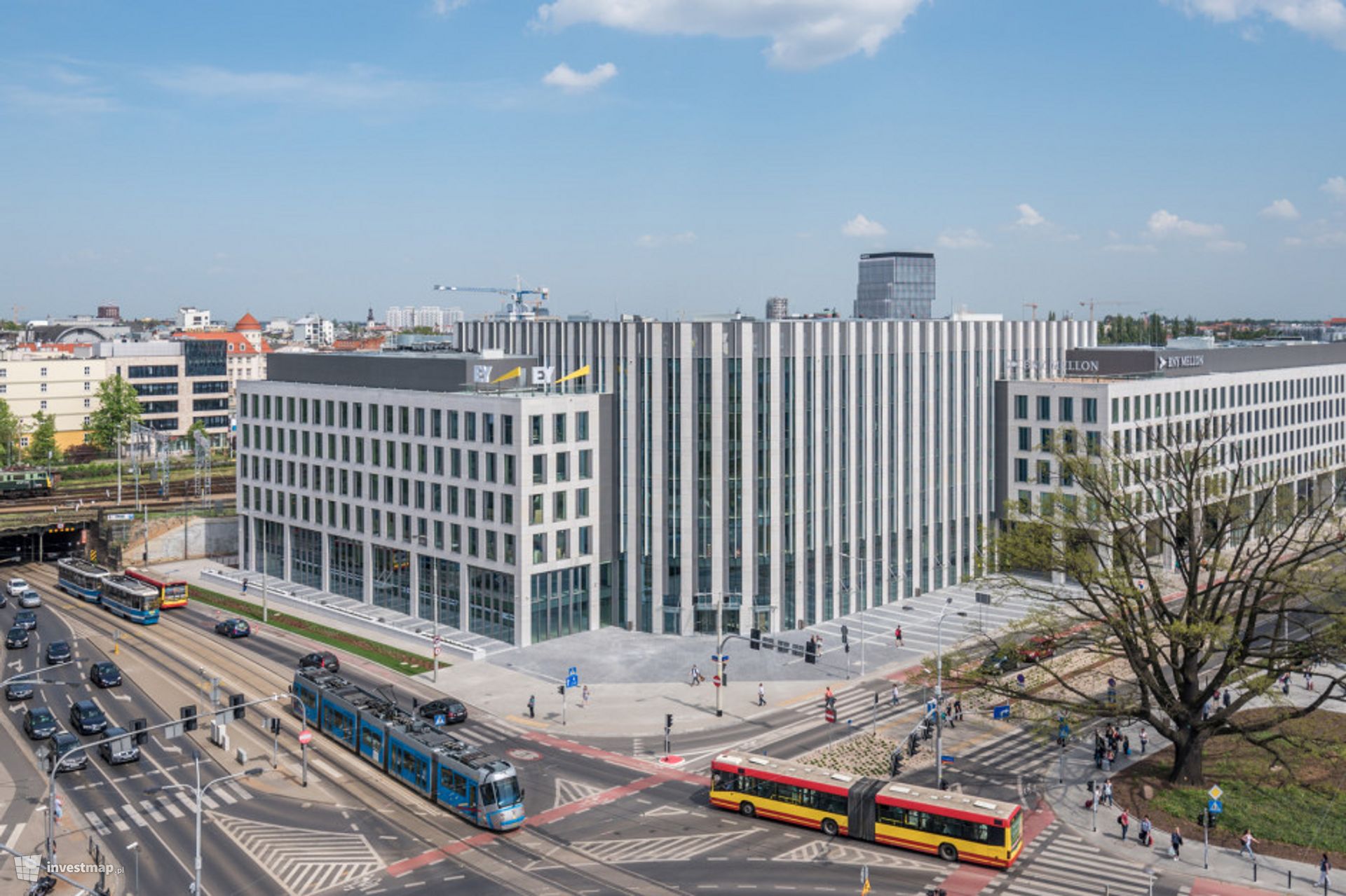 Międzynarodowa firma EY stawia na Wrocław. Podwoi zatrudnienie w Centrum Usług Wspólnych