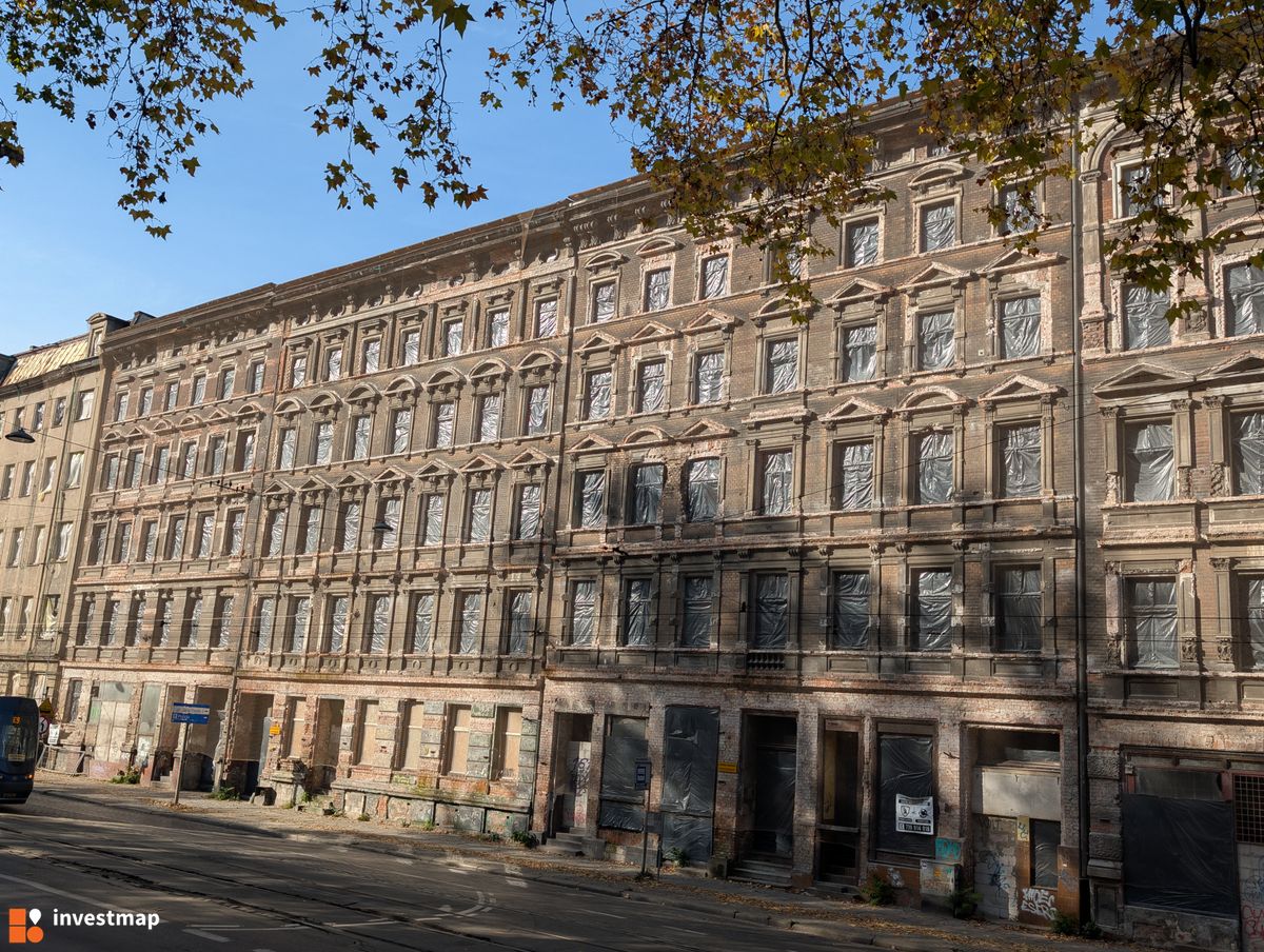 Zdjęcie Kompleks kamienic, ul. Pułaskiego/Małachowskiego fot. Jan Augustynowski