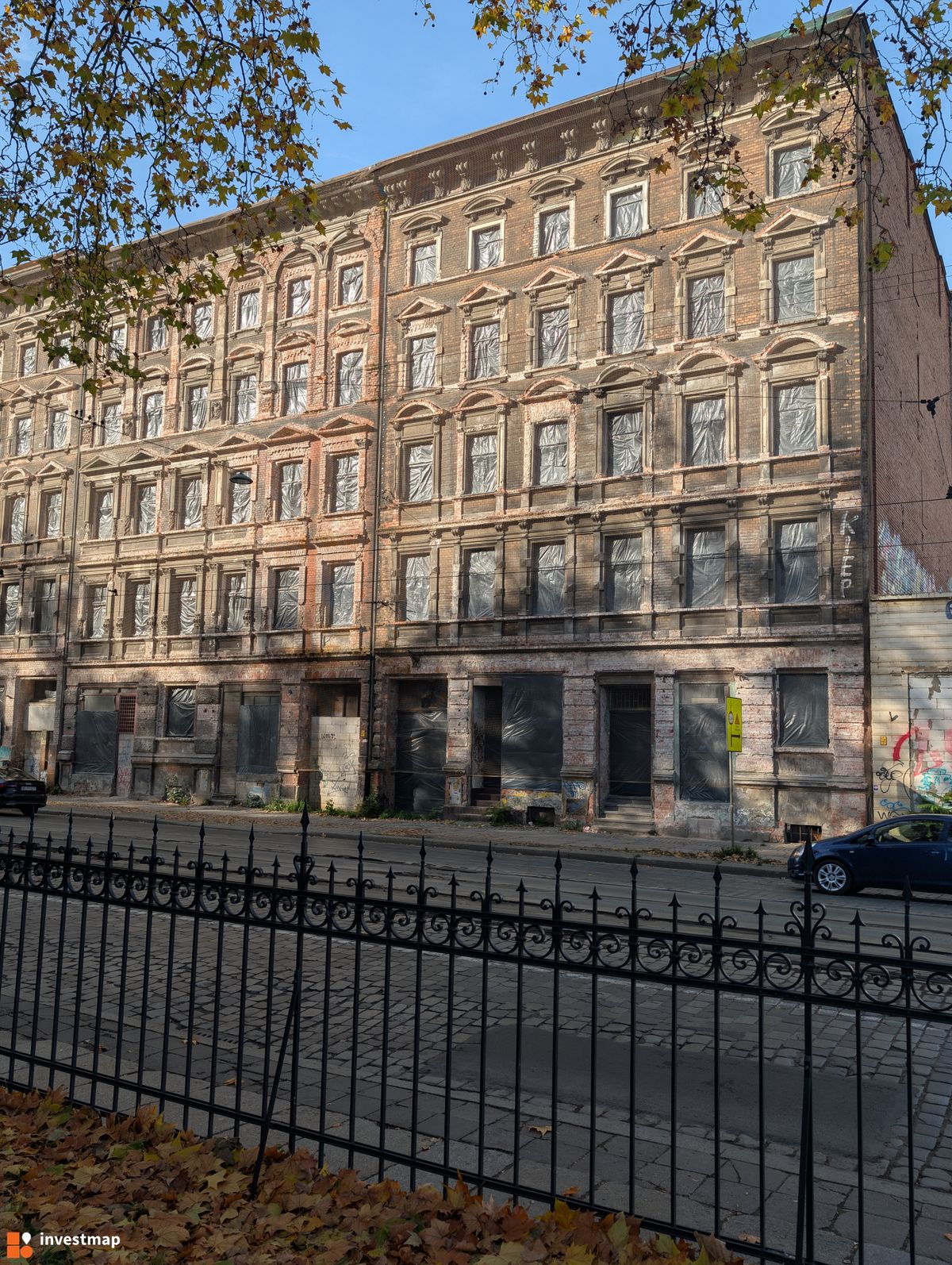 Zdjęcie Kompleks kamienic, ul. Pułaskiego/Małachowskiego fot. Jan Augustynowski