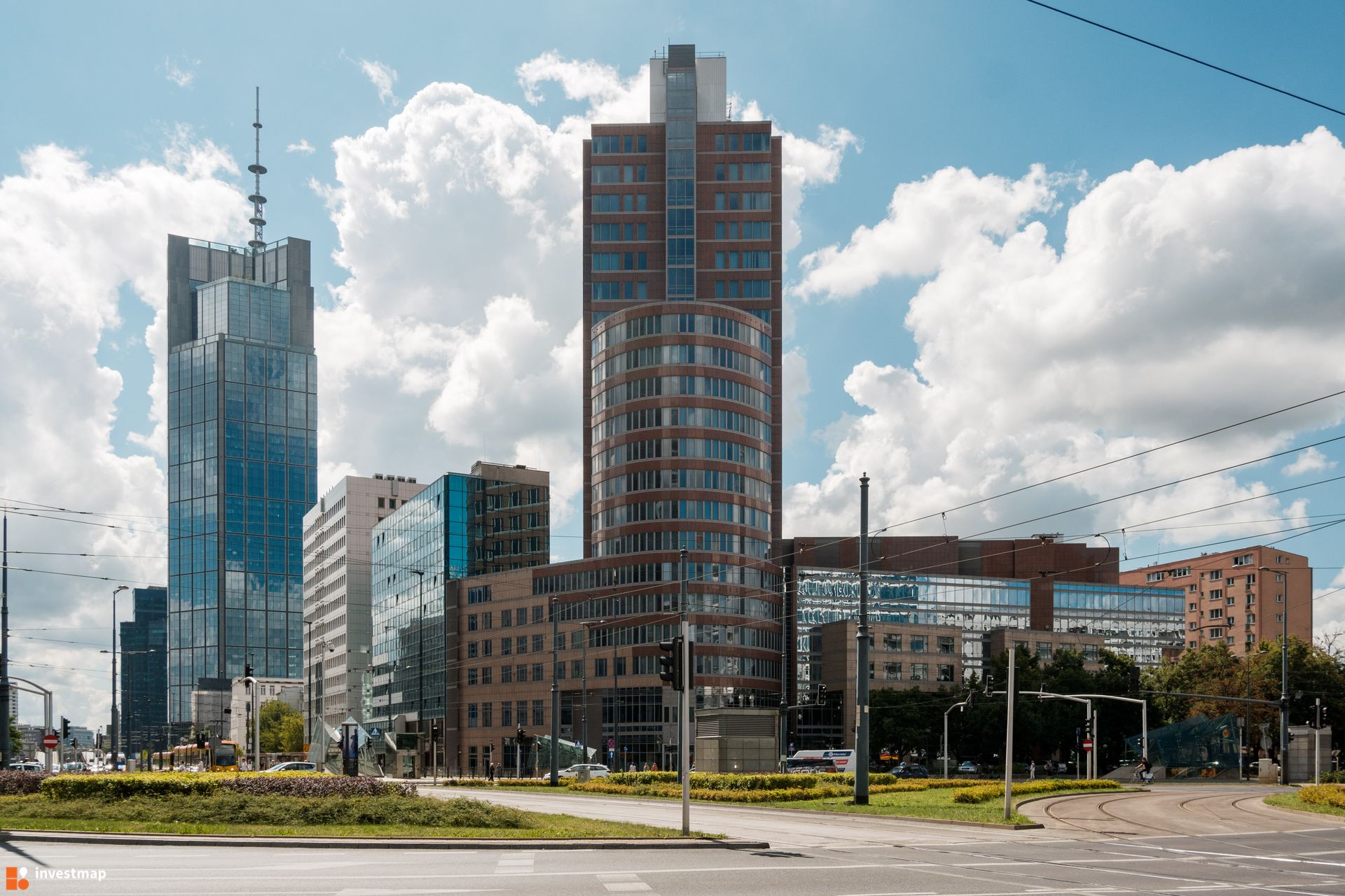 Skanska wznawia rozbiórkę biurowca Ilmet w centrum Warszawy. Ustąpi miejsca 188‑metrowemu Warsaw One