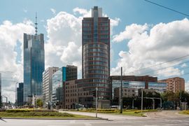 Skanska wznawia rozbiórkę biurowca Ilmet w centrum Warszawy. Ustąpi miejsca 188‑metrowemu Warsaw One