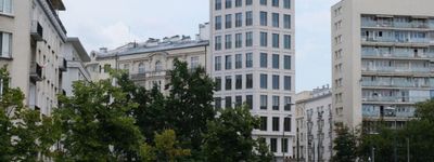 Słynny "Szkieletor" z Placu Politechniki w Warszawie zamienił się w luksusowy apartamentowiec [FILM+ZDJĘCIA]