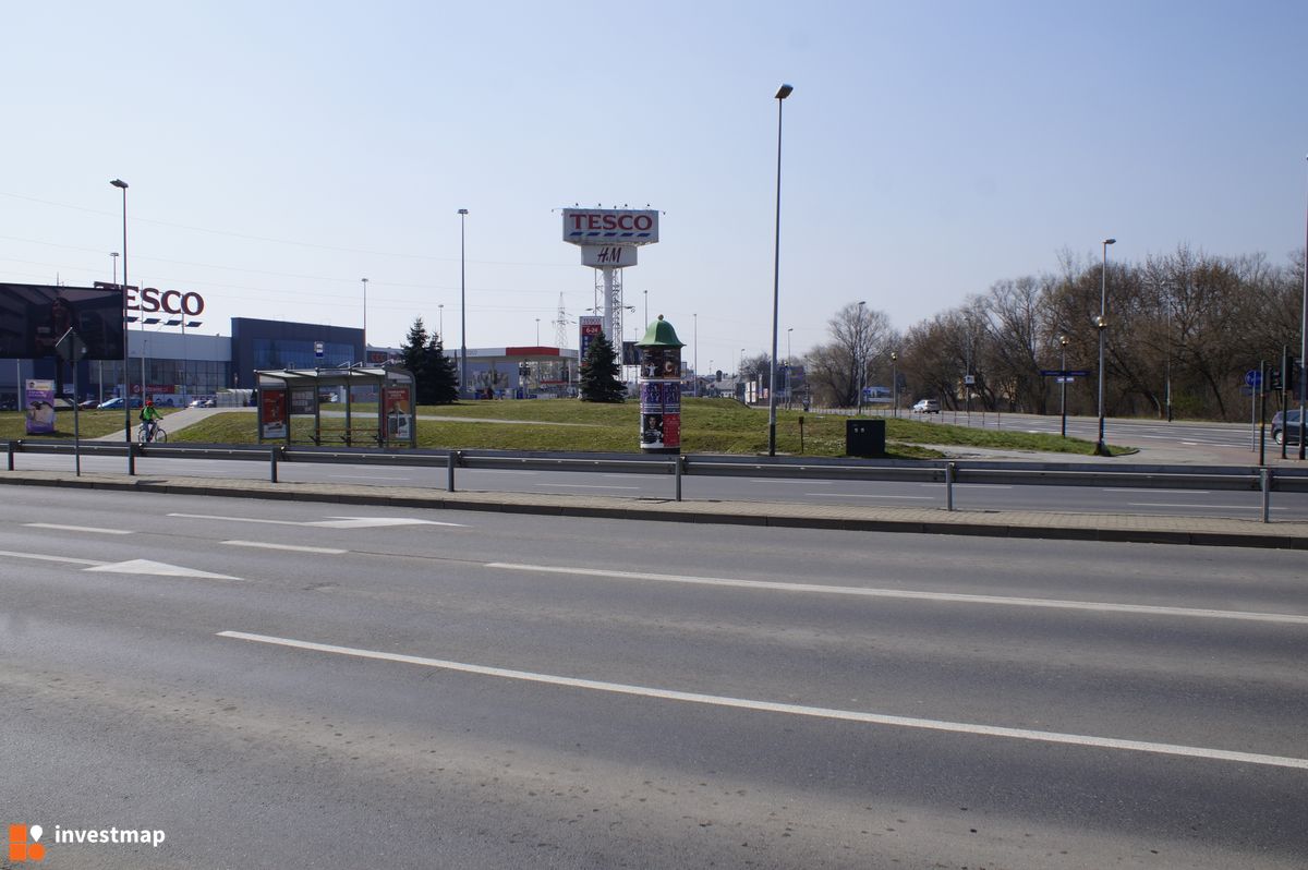 Zdjęcie [Kraków] Kompleks wielofunkcyjny, ul. Kapelanka fot. Damian Daraż 