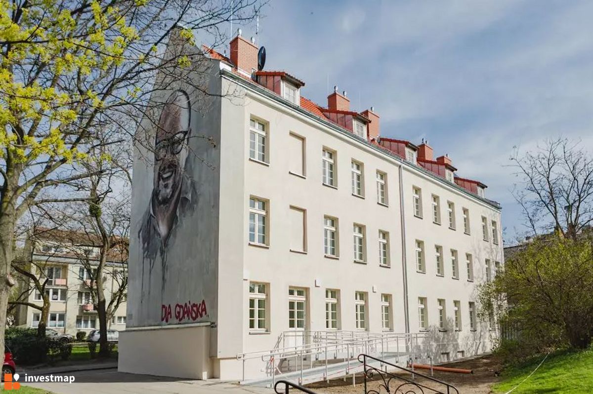 Zdjęcie Remont kamienicy przy ul. Mniszki 5/6 fot. Orzech 
