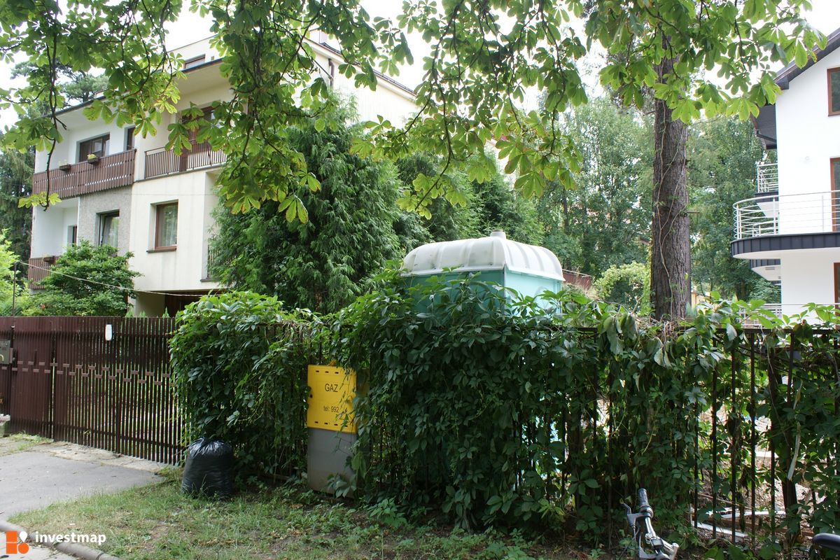 Zdjęcie [Kraków] Budynki Mieszkalne w Zabudowie Bliźniaczej, al. Kasztanowa 18 fot. Damian Daraż 