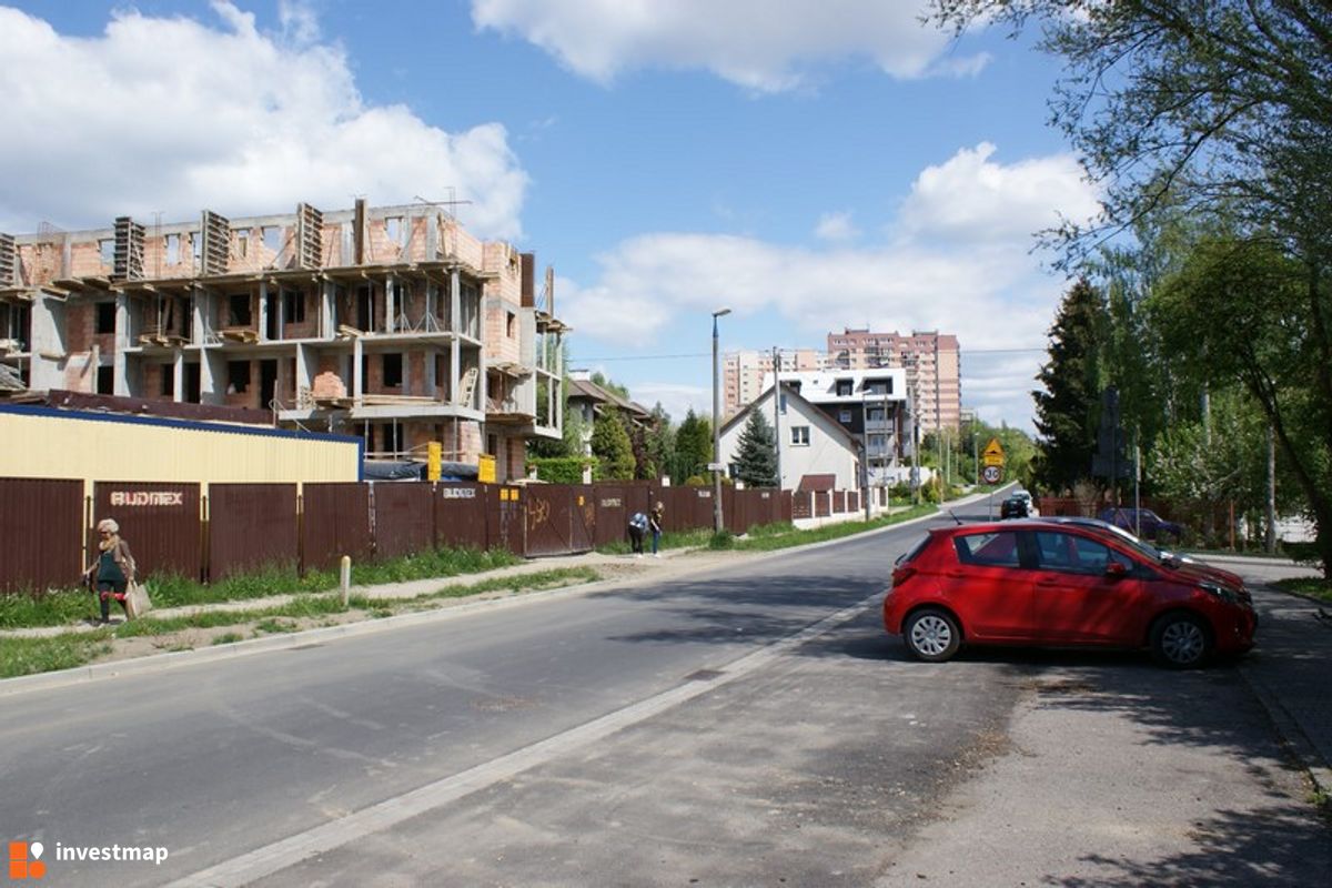 Zdjęcie [Kraków] Budynki Mieszkalne, ul. Gołaśka fot. Damian Daraż 