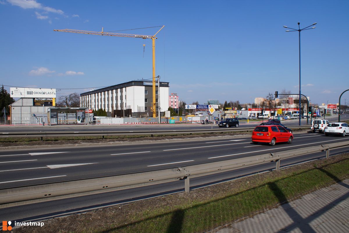 Zdjęcie [Kraków] Budynek Usługowy, ul. Opolska fot. Damian Daraż 