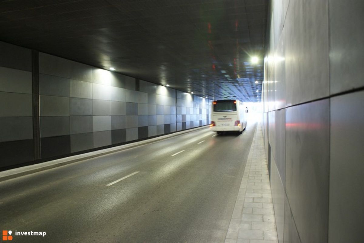 Zdjęcie [Kraków] Tunel Samochodowy - Rondo Grunwaldzkie fot. Damian Daraż 