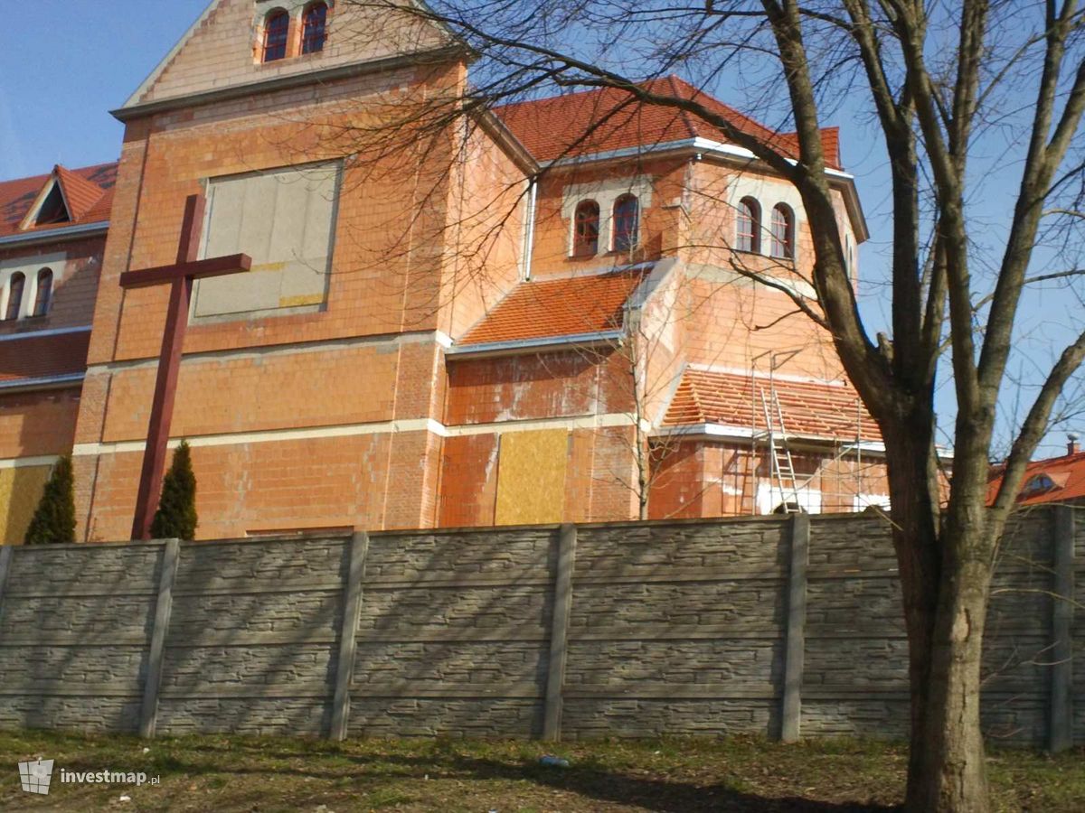 Zdjęcie [Wrocław] Kościół pw. Ojca PIO fot. Orzech 