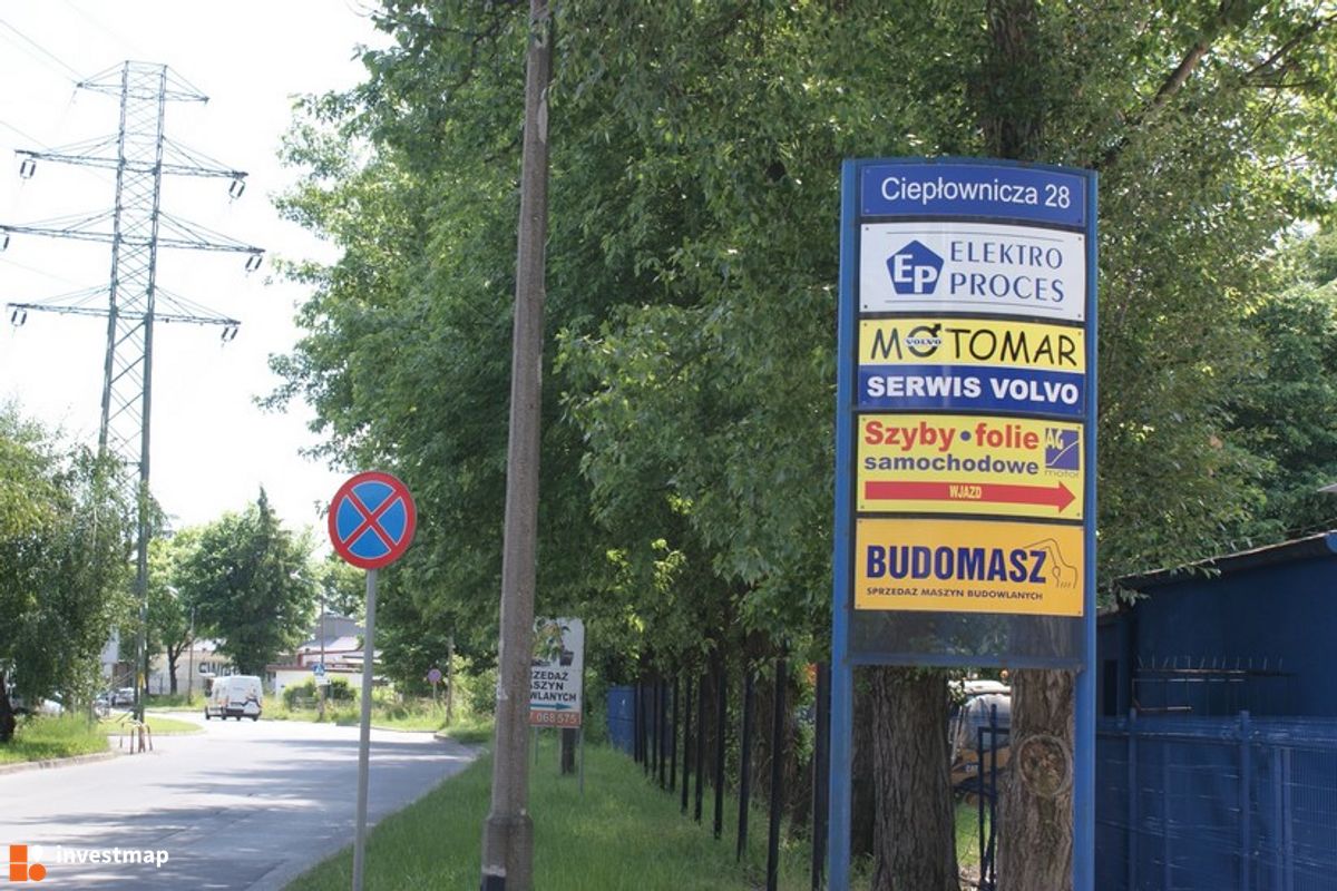 Zdjęcie [Kraków] Budynek Magazynowo - Biurowy, ul. Ciepłownicza 28 fot. Damian Daraż 