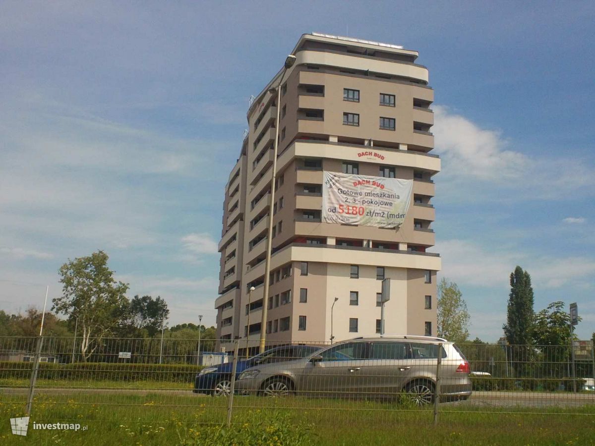 Zdjęcie [Wrocław] Budynek wielorodzinny, ul. Lotnicza fot. Orzech 