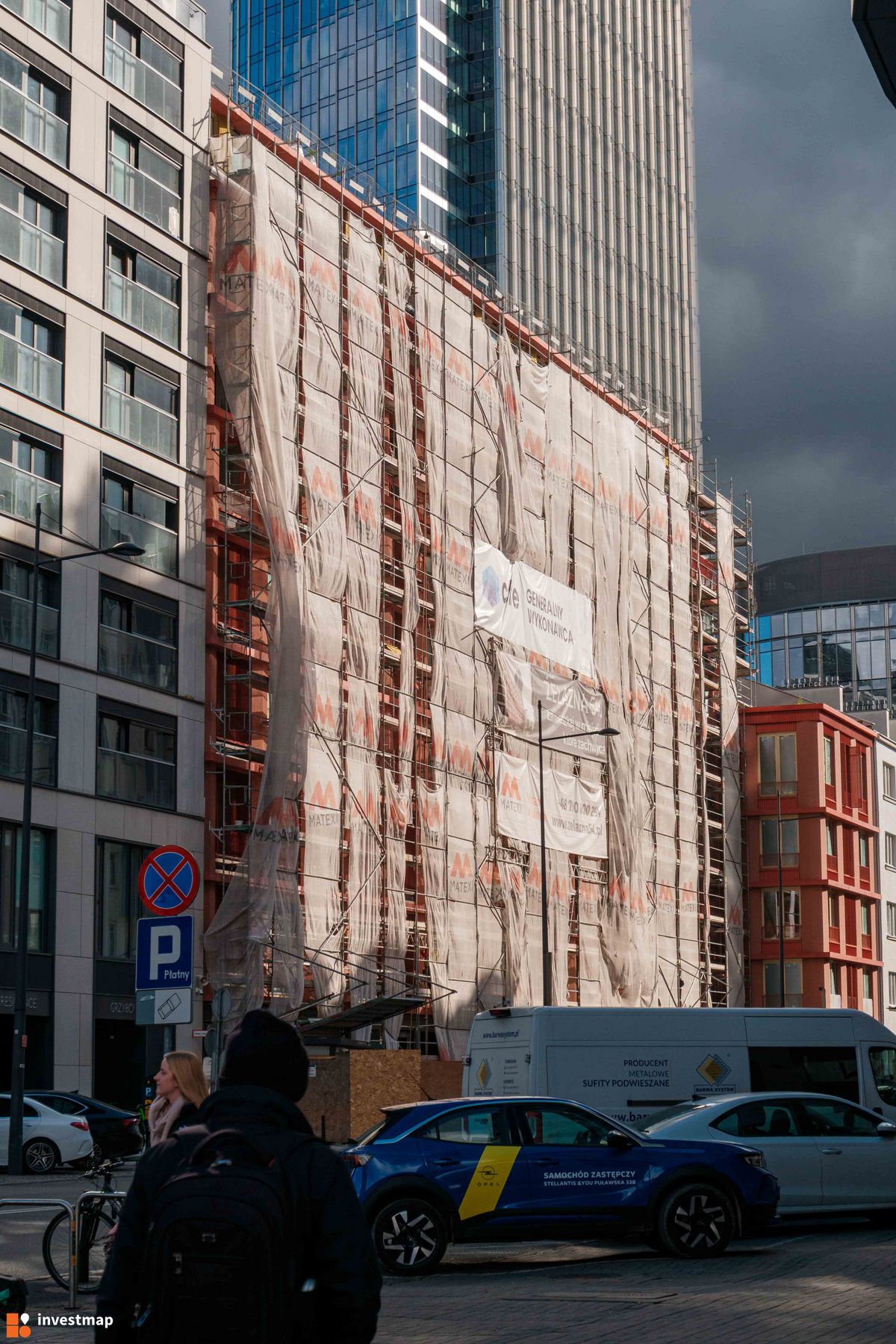 Zdjęcie Żelazna 54 fot. Jakub Zazula 