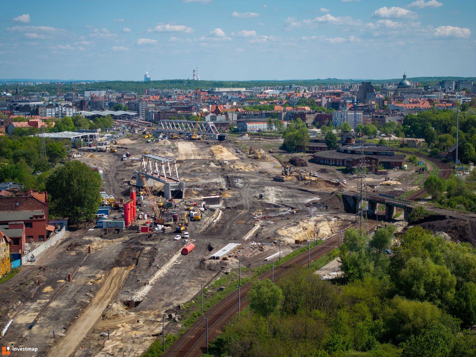 Ogrom prac na katowickim węźle kolejowym. Plac budowy wielki jak 214 boisk piłkarskich 
