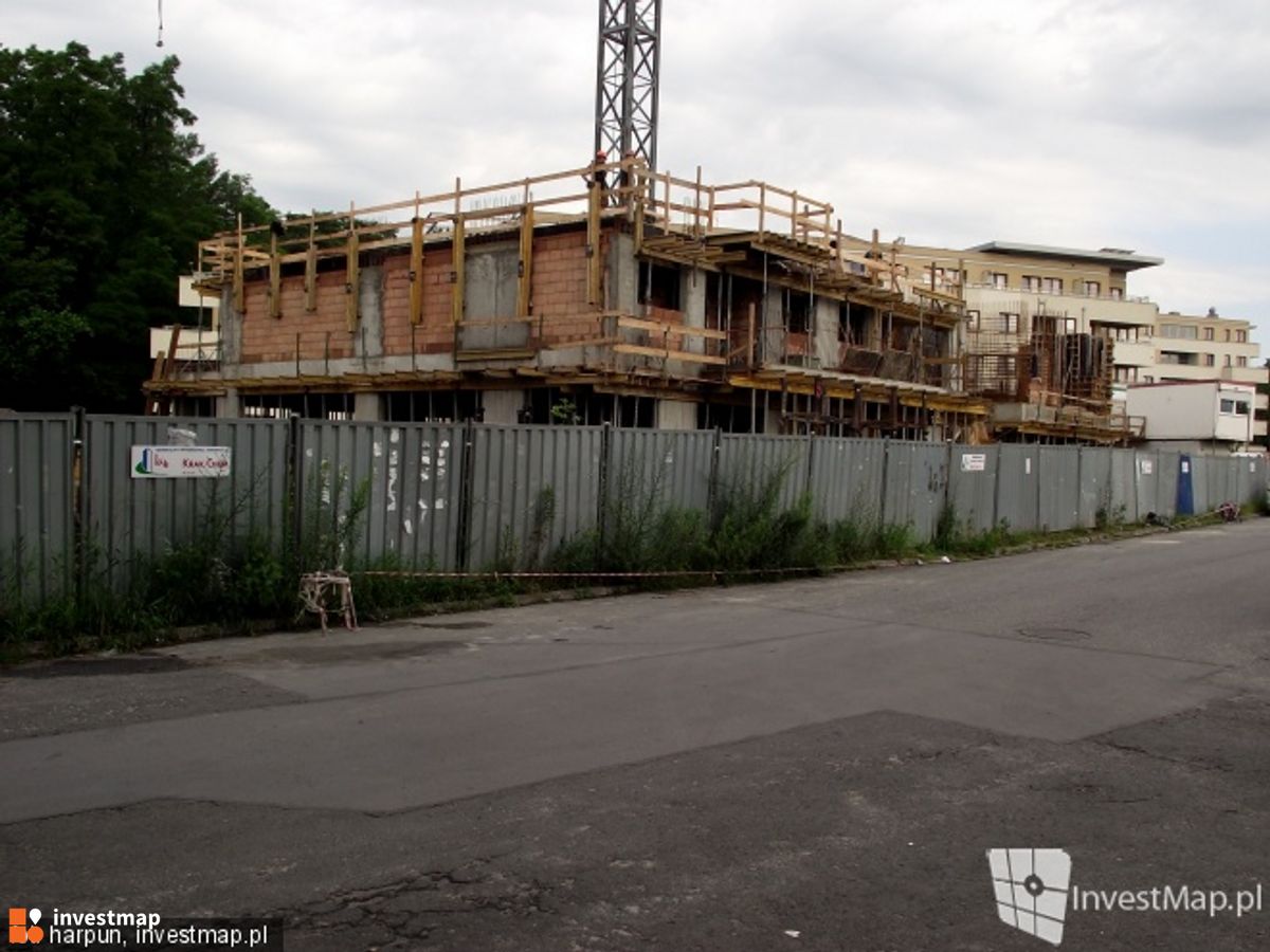 Zdjęcie [Kraków] E L D O R A D O  ul.Jana Pawła II   (Park Lotników) fot. Damian Daraż 