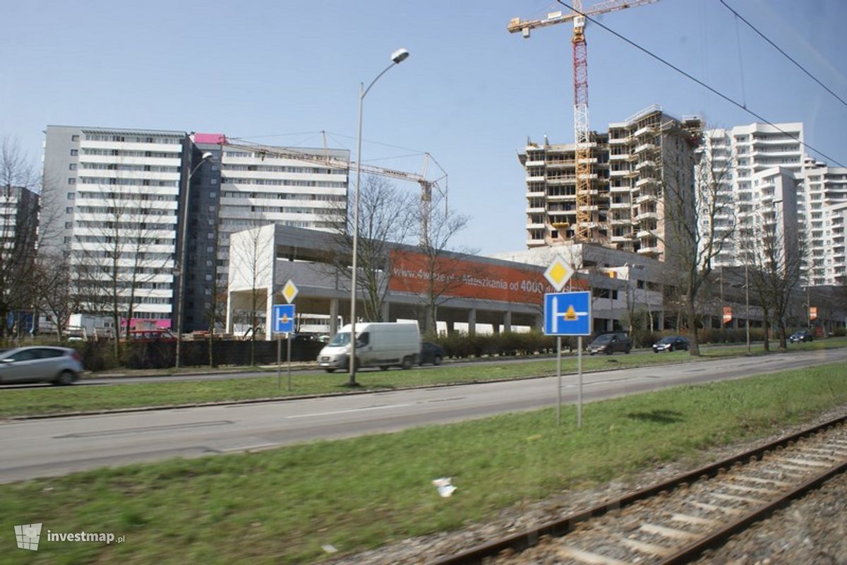 Zdjęcie [Katowice] Osiedle "4 Wieże" fot. Damian Daraż 