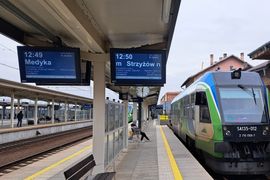 Dodatkowe ułatwienia dla podróżnych na zmodernizowanej stacji Rzeszów Główny [ZDJĘCIA]