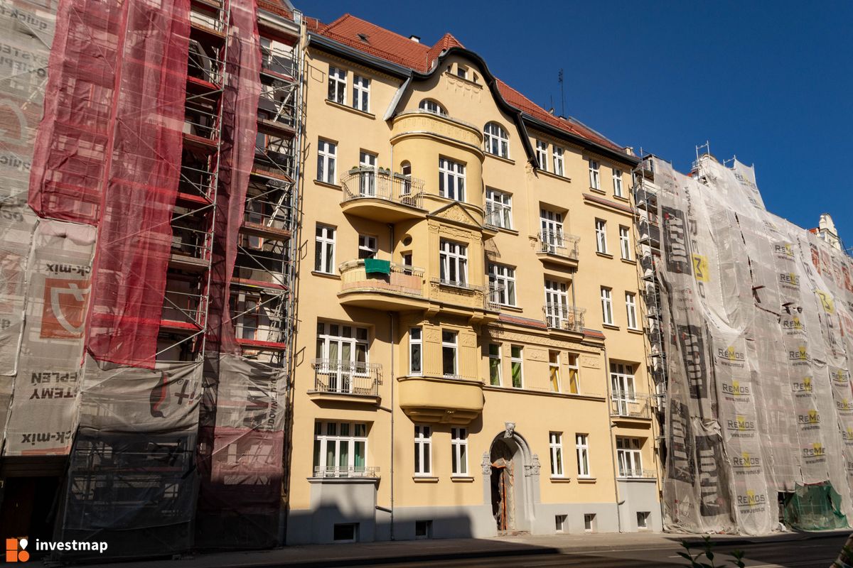 Zdjęcie [Wrocław] Remont kamienicy przy Wyszyńskiego 62 fot. Jan Augustynowski
