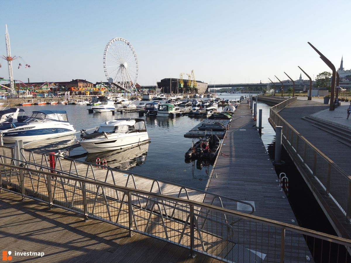 Zdjęcie Marina na Wyspie Grodzkiej fot. Damian Daraż 