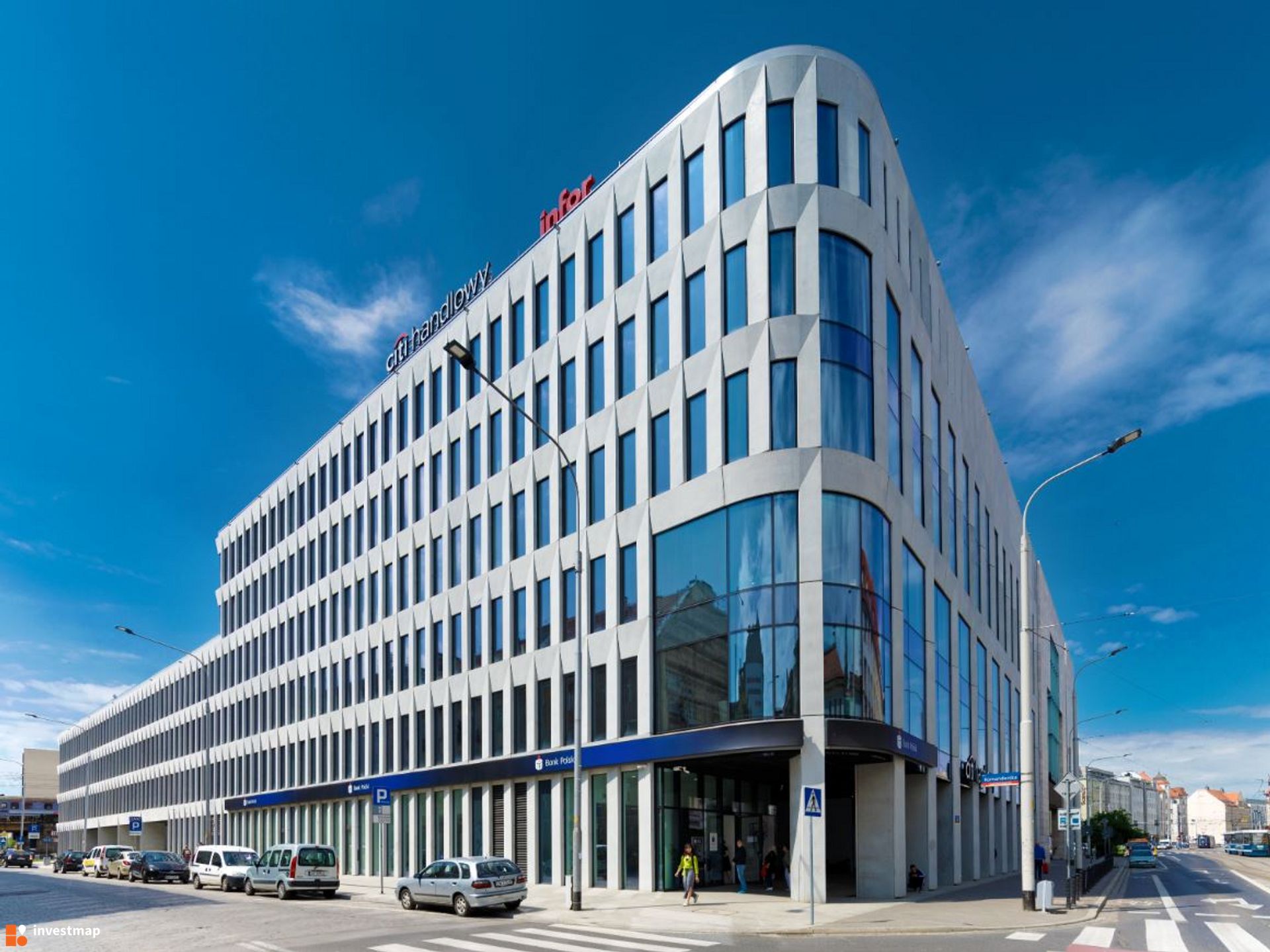 Znana, światowa firma zostaje na dłużej w Retro Office House