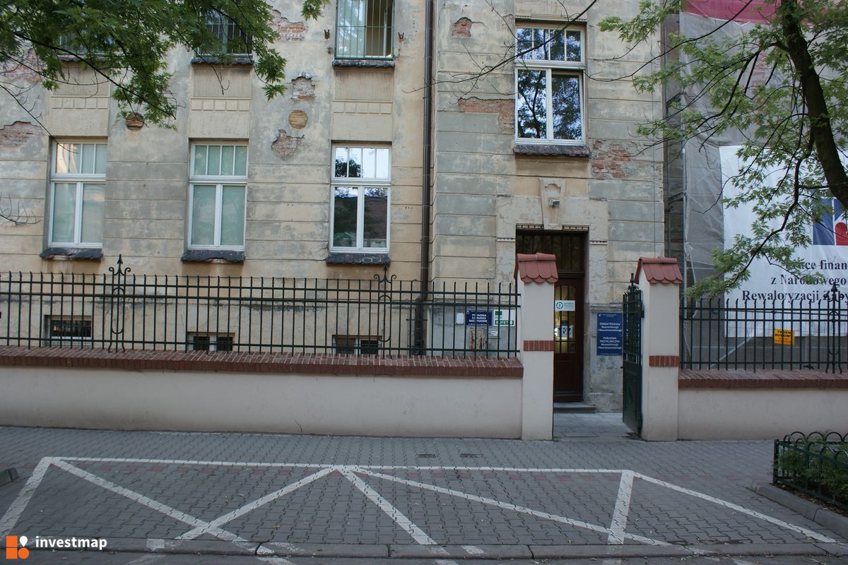 Zdjęcie [Kraków] Remont Klinik wraz z Ogrodzeniem, ul. Botaniczna 3 fot. Damian Daraż 