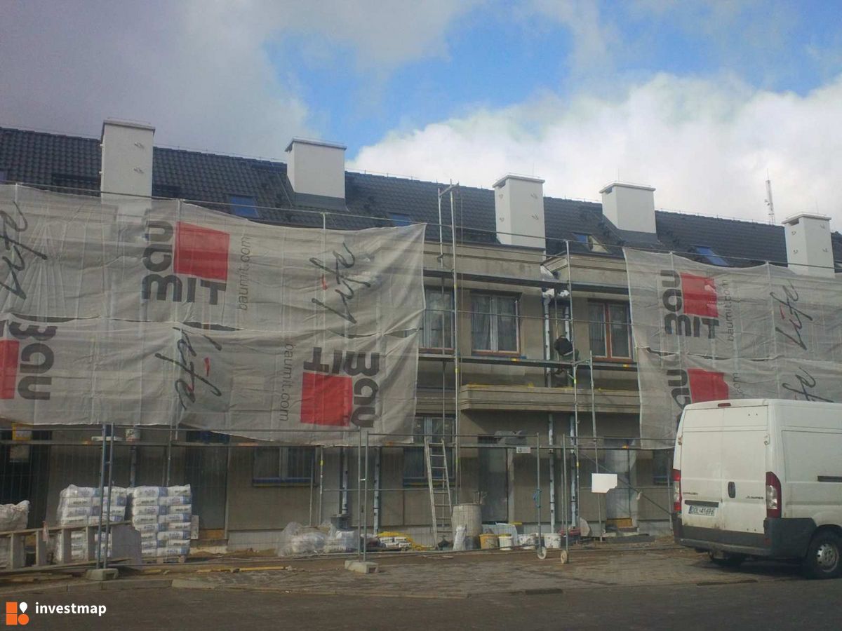 Zdjęcie [Wrocław] Osiedle domów jednorodzinnych na ul. Figowej (Stabłowice) fot. Orzech 
