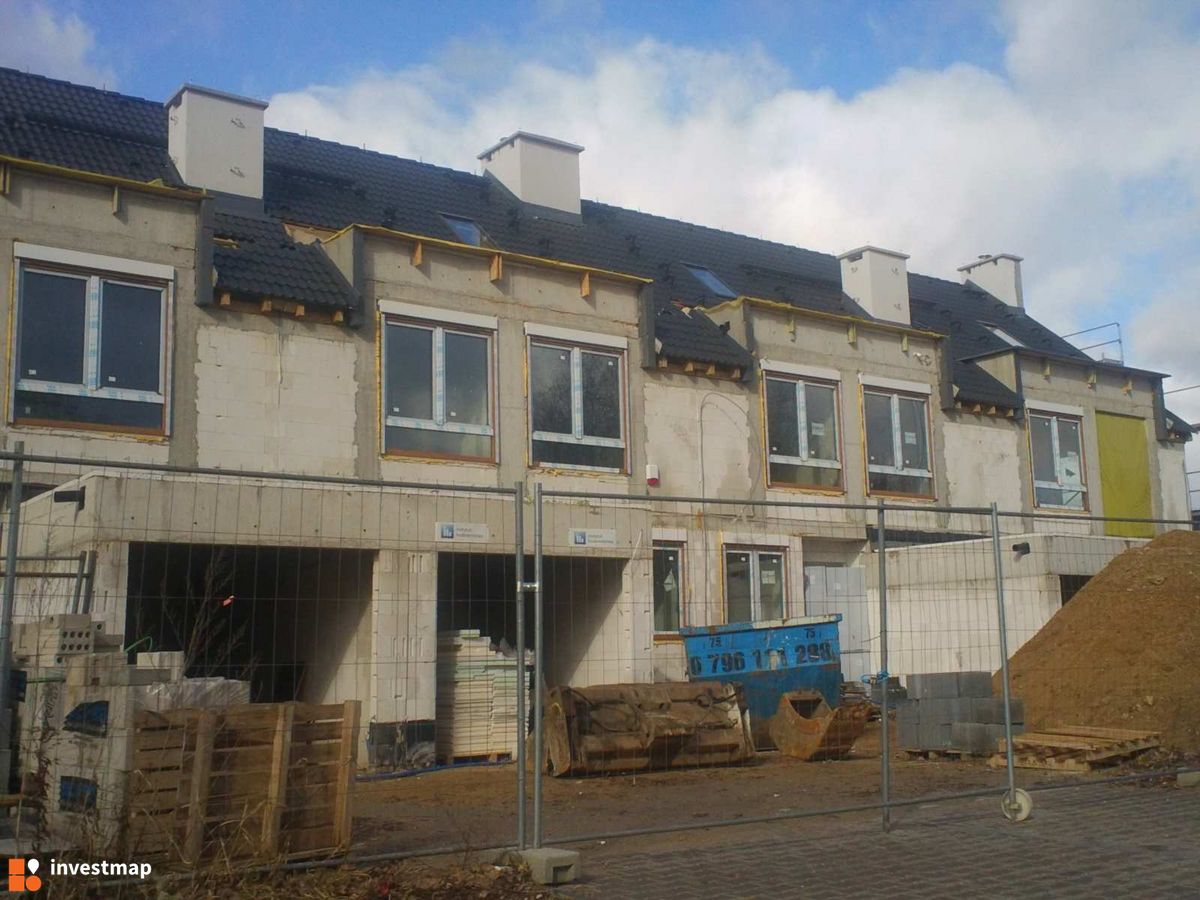 Zdjęcie [Wrocław] Osiedle domów jednorodzinnych na ul. Figowej (Stabłowice) fot. Orzech 