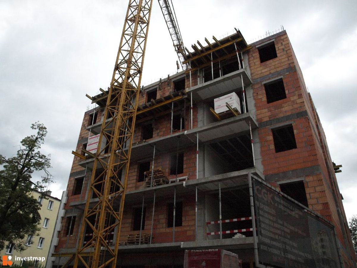 Zdjęcie [Poznań] Budynek wielorodzinny, ul. Jarochowskiego 48a fot. CiotkaStasia 